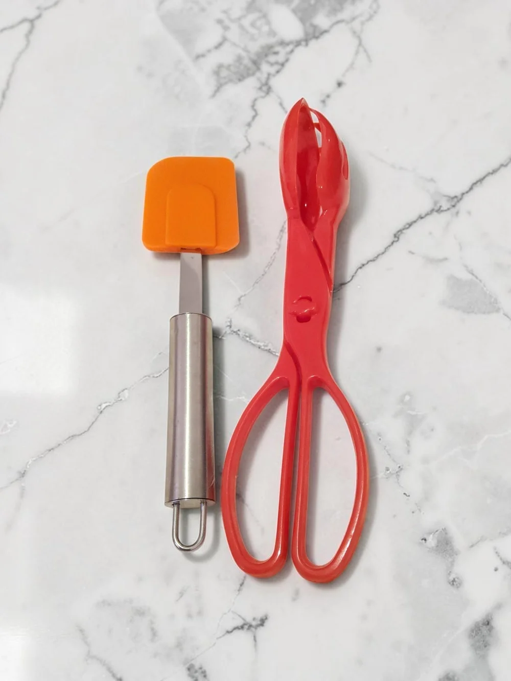 10 / $10 New  Red Kitchen Scissor Tongs & Orange Silicone Spatula Set